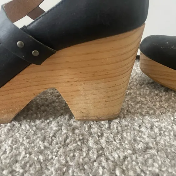 FREE PEOPLE Buena Vista Black Leather Mary Jane Clogs Platforms Heel